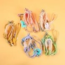 Large bowtie anti-hair removal leash