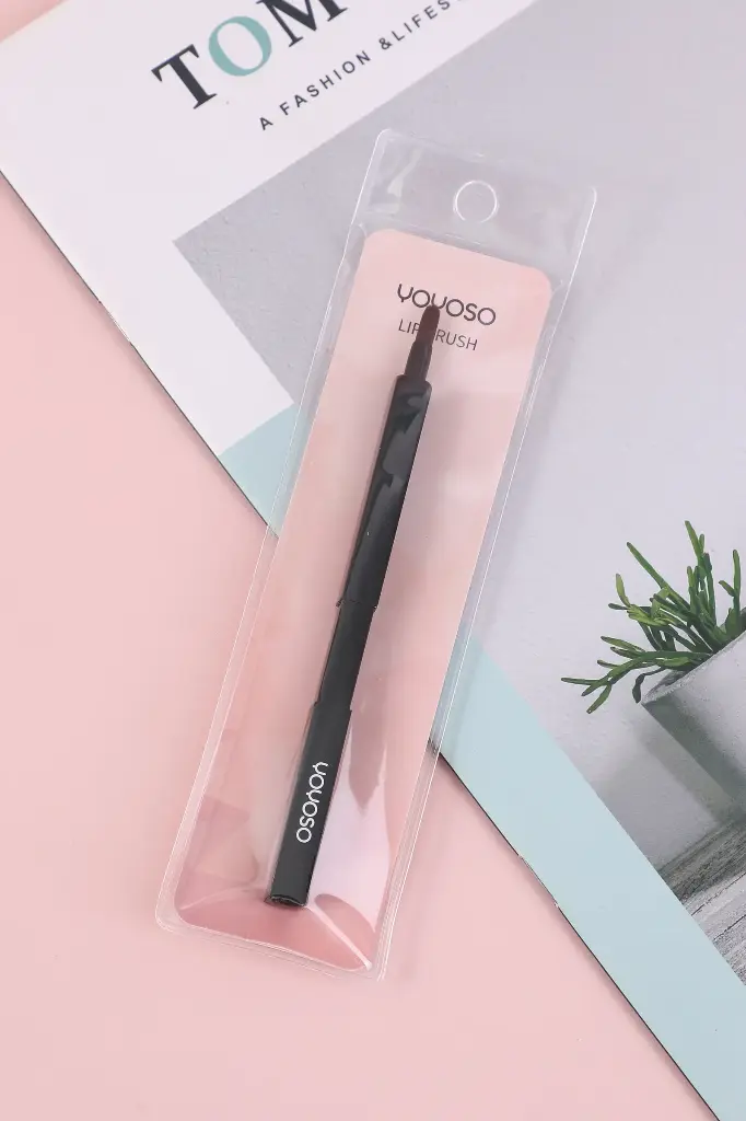 Bright black portable telescopic lip bru