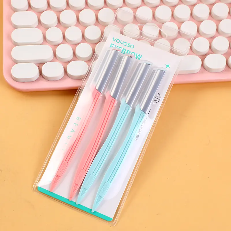 Professional micro-distance eyebrow trim