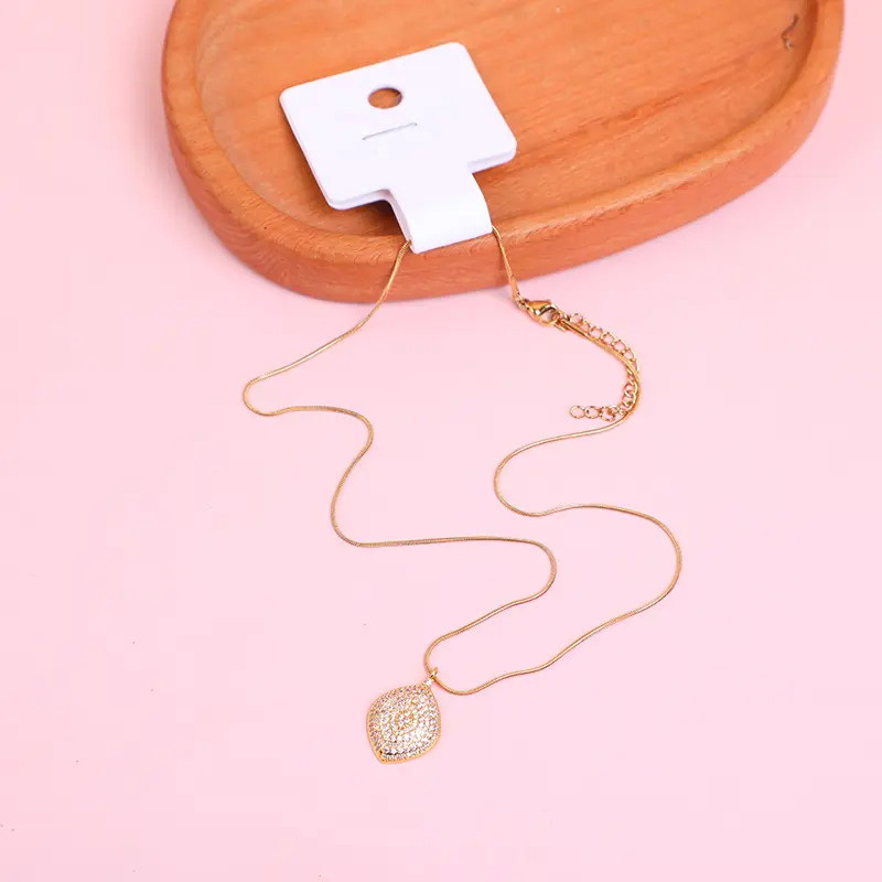 Zircon light luxury pendant necklace