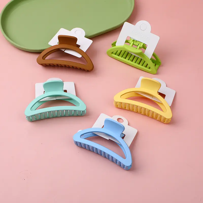 Oval acrylic hair claw clip