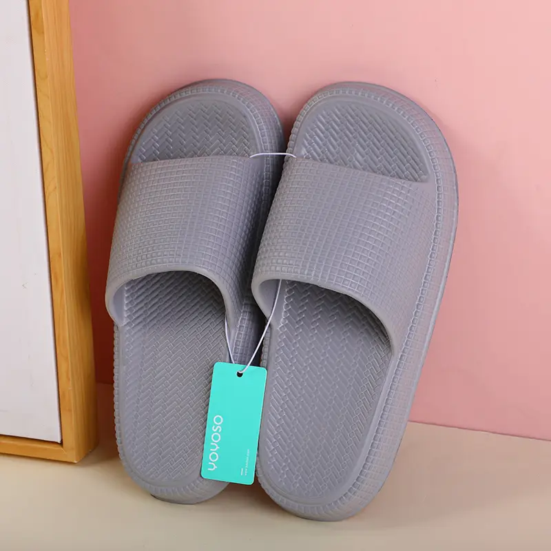 Checkered couple men's household slipper