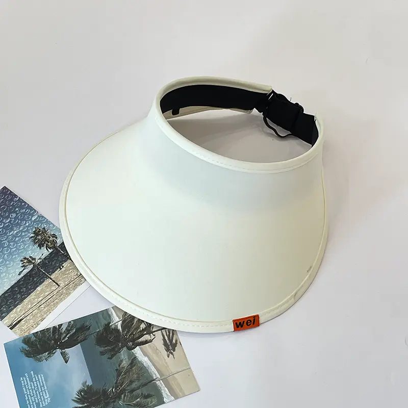 Adult visor cap with orange logo-off whi